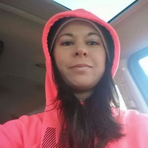 Meet your Posher, Sara nicole